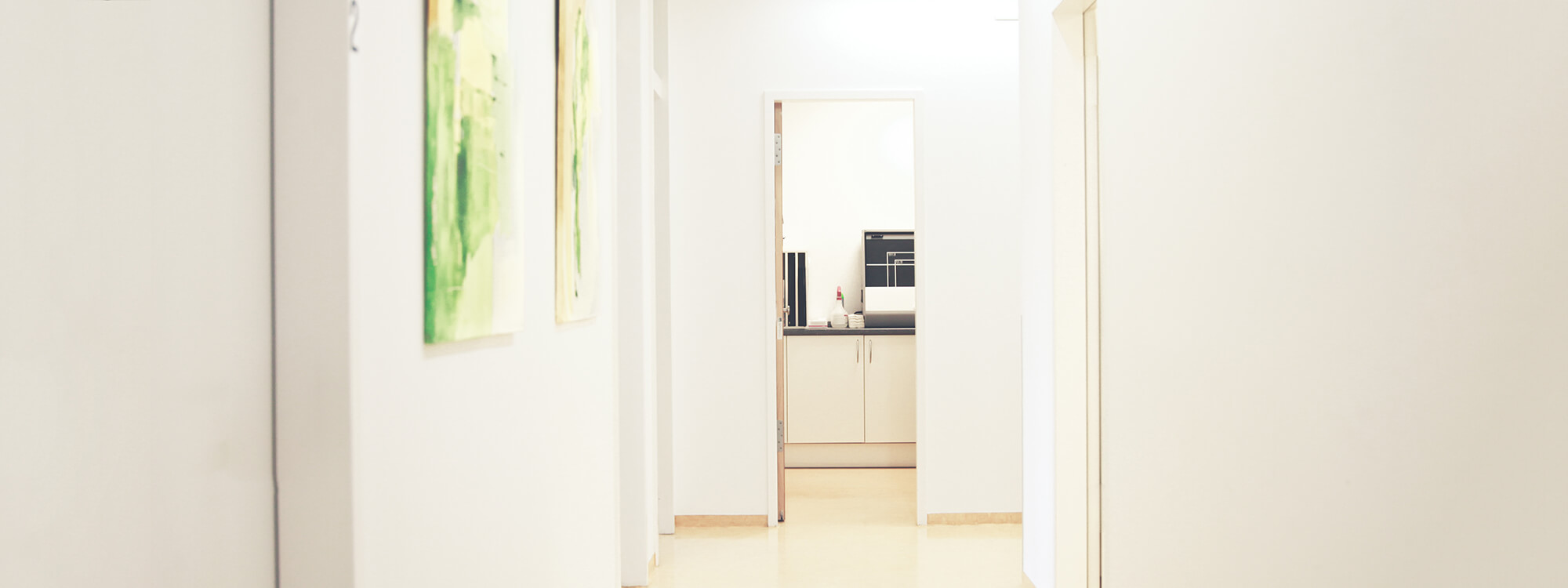 Orthopäde Berlin – Dr. Weischet und Dr. Marienfeld – Praxis – Slider Orthopäde Berlin - Dr. Weischet und Dr. Marienfeld - Praxis - Slider